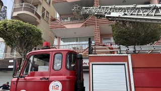 Alanya’da apartman dairesinde çıkan yangın hasara neden oldu