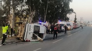 Mersin’de kamyonet ile çarpışan minibüsteki 6 tarım işçisi yaralandı