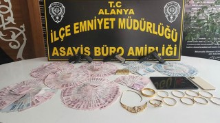 Antalya’da hırsızlık şüphelisi tutuklandı