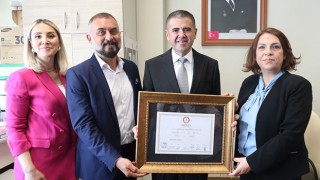 Mezitli Belediye Başkanı Ahmet Serkan Tuncer mazbatasını aldı