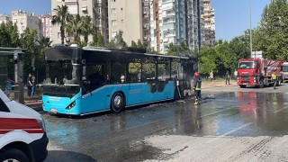 Antalya’da halk otobüsünde çıkan yangın söndürüldü