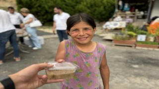 Belediye Vatandaşlara Aşure İkramında Bulundu