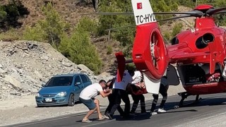 Antalya’da ambulans helikopter kanyonda düşerek yaralanan tatilci için havalandı