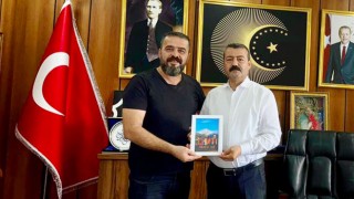 Başkan, Belde Sakinlerini Film Galasına Davet Etti