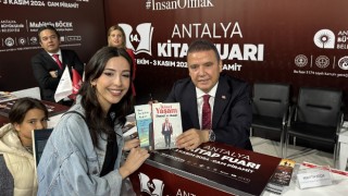 14. Antalya Kitap Fuarı ziyaretçilerini ağırlıyor