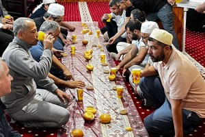 Osmaniye'de Sabah Namazı Bereketi: Alibeyli Camii'nde Cemaat Bir Araya Geldi