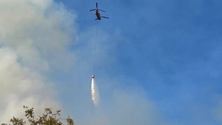 Antalya’da ormanlık alanda çıkan yangına müdahale ediliyor