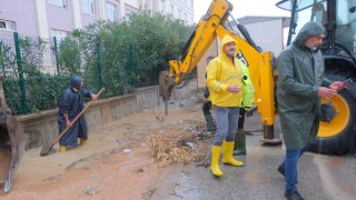 Antalya’nın bazı ilçelerinde sağanak etkili oluyor