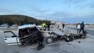 Burdur’da iki otomobilin çarpıştığı kazada 6 kişi yaralandı