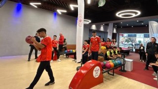 Gençlerin Bowling Heyecanı