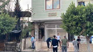 İskenderun’da evin bahçesindeki ağaçta çıkan yangın söndürüldü