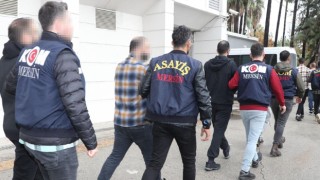 Mersin’de çeşitli suçlara karıştıkları iddiasıyla 8 şüpheli tutuklandı