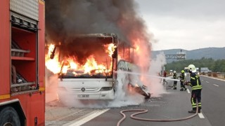 Mersin’de yolcu otobüsünde çıkan yangın söndürüldü