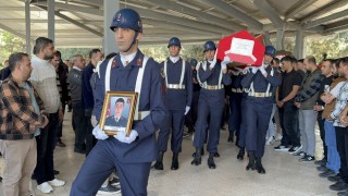 Muğla’daki trafik kazasında yaşamını yitiren uzman çavuşun cenazesi Adana’da defnedildi