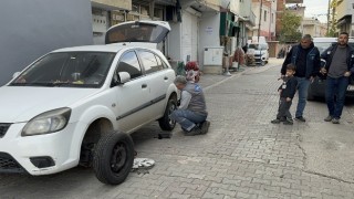 Adana’da 34 aracın lastiğini kesen 2 kişi gözaltına alındı