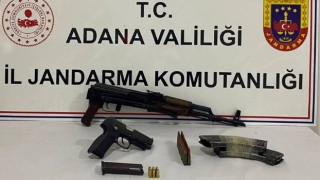 Adana’da evinde uzun namlulu silah ve tabanca bulunduran kişi tutuklandı