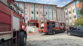 Alanya’da okulda çıkan yangın söndürüldü