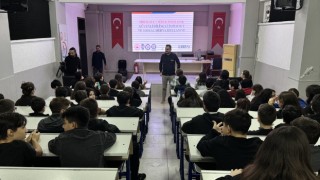 Antalya’da eğitim ve farkındalık çalışmalarıyla ”siber zorbalık” ile mücadele ediliyor