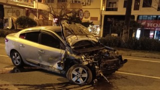 Antalya’da iki otomobilin çarpıştığı kazada 1 kişi öldü, 1 kişi yaralandı