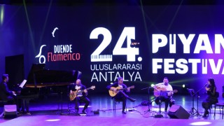 Antalya’da Piyano Festivali’nde ”Duende Flamenco Feat” grubu konser verdi