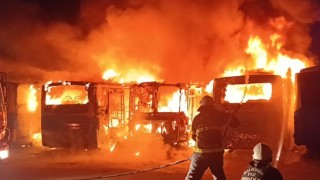 Burdur’da çıkan yangında 6 özel halk otobüsü zarar gördü