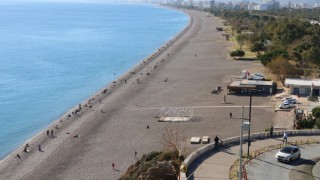 Dağlarında kar, sahillerinde bahar hakim olan Antalya’da deniz keyfi