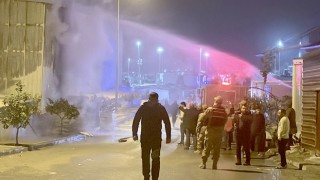 Hatay’da mobilya fabrikasında çıkan yangın kontrol altına alındı