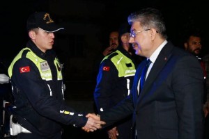 Vali Yılmaz Yeni Yılda Görev Başındaki Personelleri Ziyaret Etti