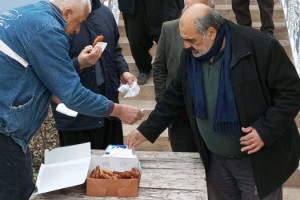 Yarbaşı'nda Deprem Şehitleri İçin Dua Ve Tatlı İkramı