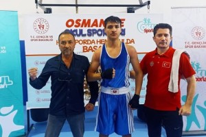 Osmaniyeli Sporcu Muhsin Cevdet Uyduran Boks Şampiyonu Oldu