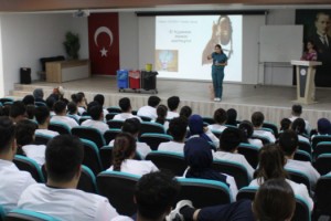 Osmaniye Devlet Hastanesi'nde Stajyer Öğrencilere Uyum Eğitimi Verildi