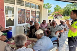 Sumbas’ta Polis Vatandaşı Bilgilendirmek İçin Sahada