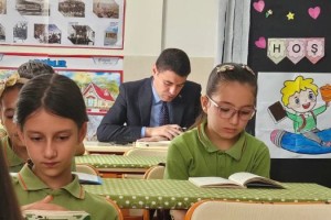 Kaymakam Volkan Özer, Öğrencilerle Kitap Okudu