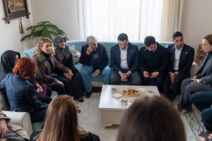 Asu Kaya’dan Anlamlı Ziyaret: Şehit Aileleri Yalnız Değil