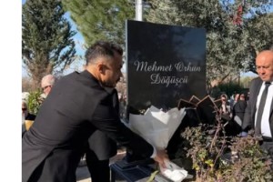 CHP’nin Emektar İsmi Mehmet Orhun Döğüşçü Kabri Başında Anıldı
