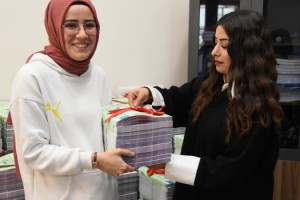 Osmaniye Belediyesi’nden YKS Öğrencilerine Soru Bankası Desteği