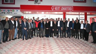 Kadirli’de Başkan Muhtarlarla Ramazan İftarı Yaptı