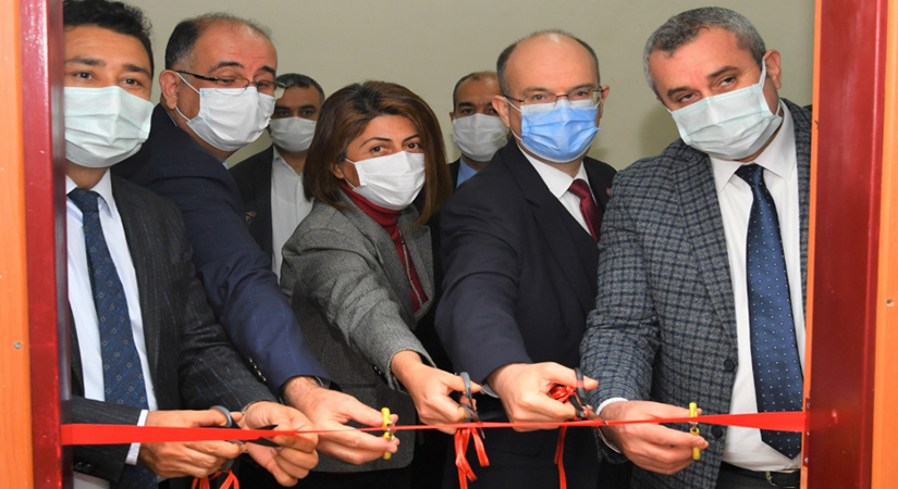 Kadirli MYO’da Laboratuvar açılışı yapıldı