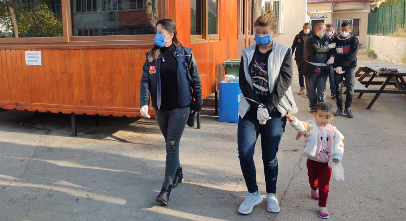 Osmaniye'de 1'i kadın 4 kişi sınır dışı edilecek