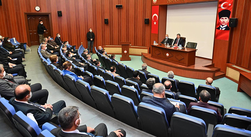 "Vatandaş, kurumlardan memnun ayrılmalı"