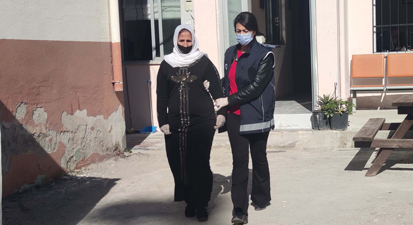 Türkiye’ye giriş yasağı bulunan kadın yakalandı