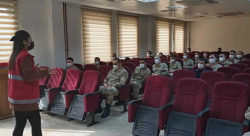Kolluk personeline, erken yaşta ve zorla evlilikler konulu eğitim