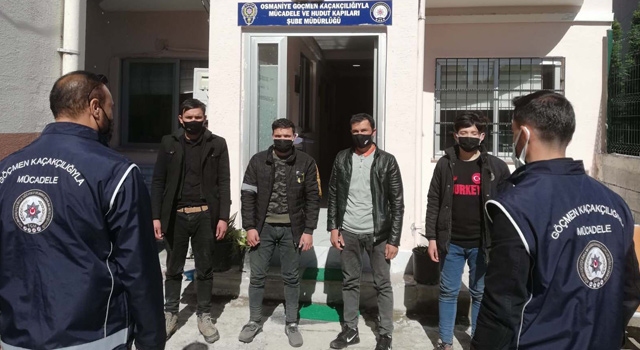 Osmaniye’de Afganistan uyruklu 4 kaçak göçmen yakalandı