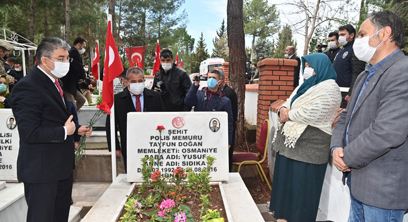 Çanakkale Zaferi'nin 106. yıldönümünde şehitler anıldı