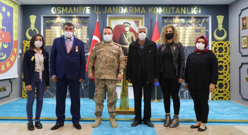 Şehit ailelerinden Jandarma Komutanına ziyaret