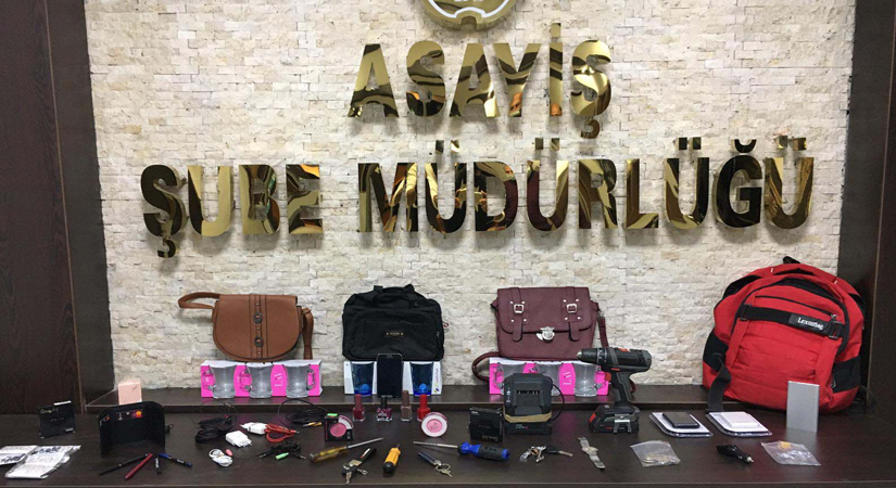 Şüphelinin çantasından çalıntı malzemeler çıktı