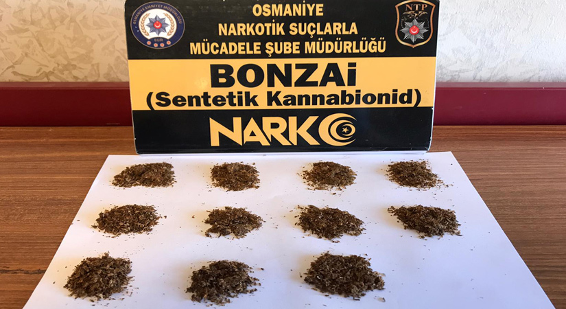 Polis ekiplerinden uyuşturucularına operasyon