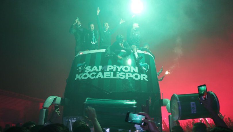 Kocaelisporlu futbolcu şampiyonluk turunda otobüsten düştü