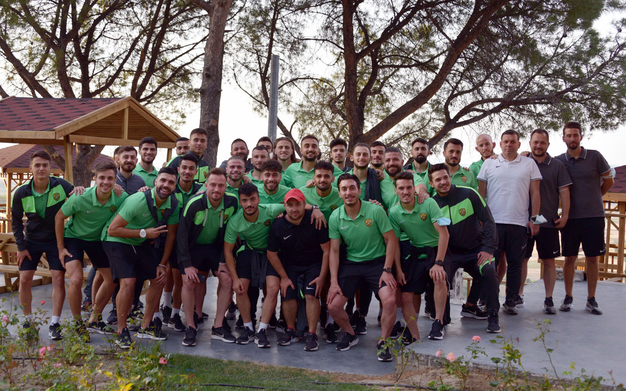 İzmir Aliağaspor yemekte moral depoladı
