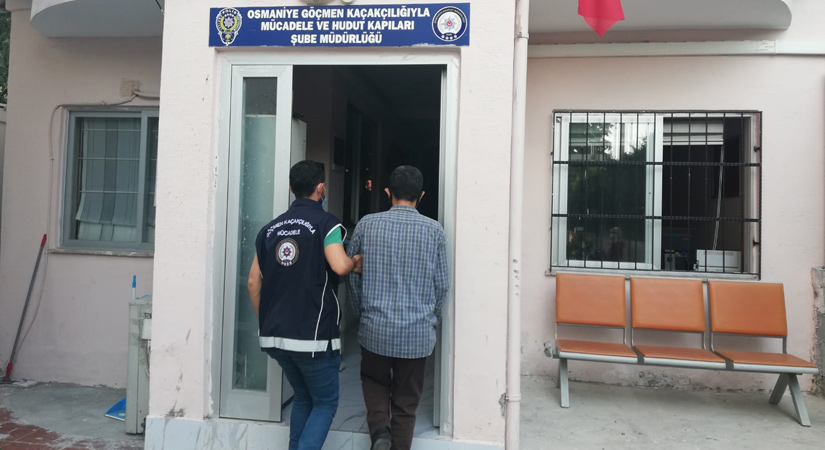 ‘Genel güvenlik’ tehdit koduyla Türkiye’ye giriş yasağı bulunan Suriyeli yakalandı